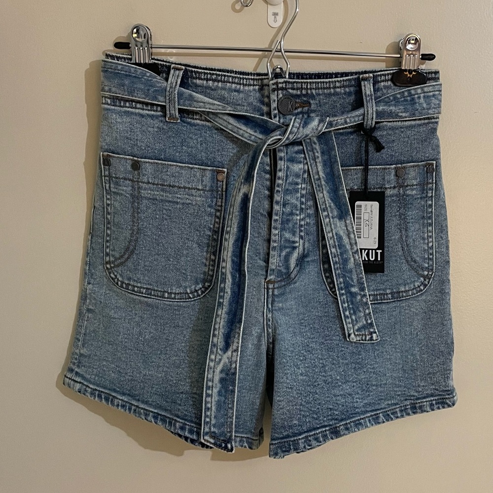 KUT Jane High Rise long Short with Belt, Med Bade Wash, size XS, NWT